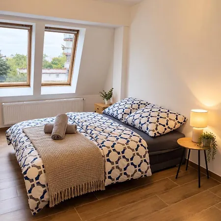 The Living Cracow Apartman *